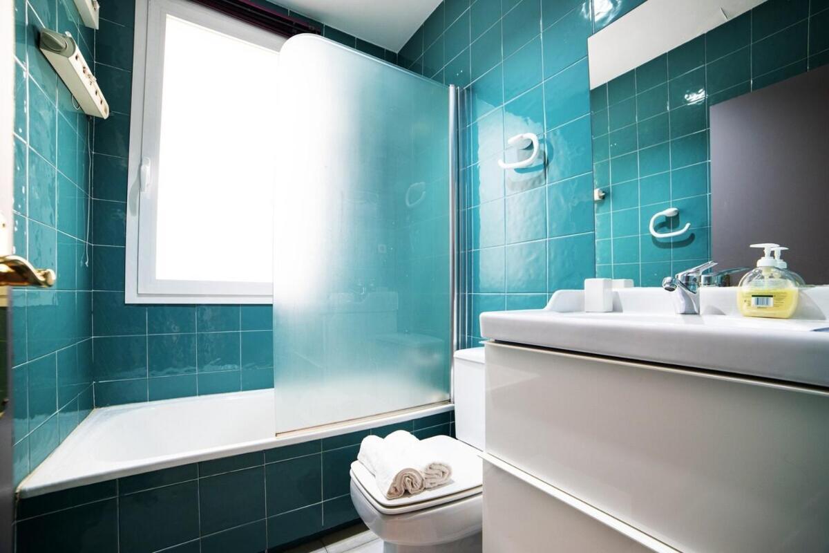 Bright Apartment In Historical City Center Madrid Eksteriør billede