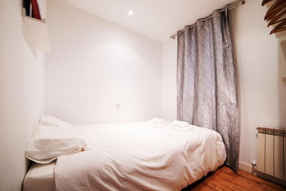Bright Apartment In Historical City Center Madrid Eksteriør billede