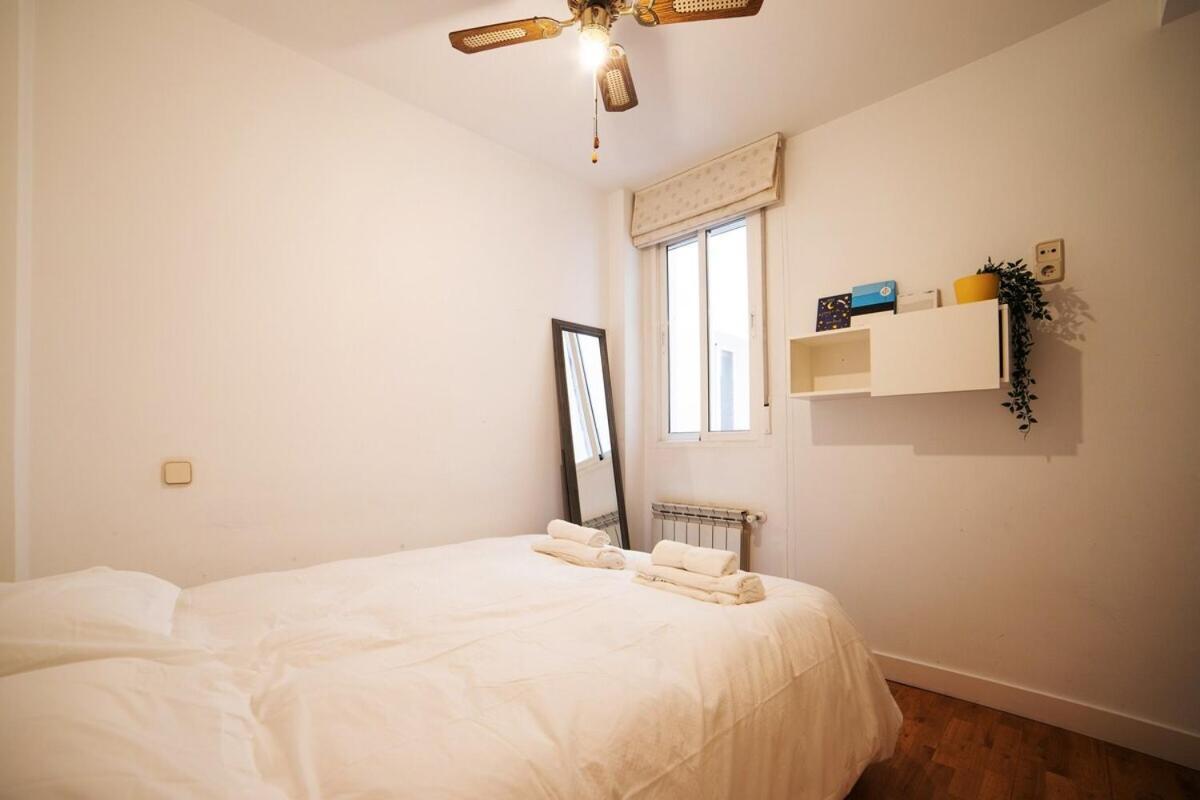 Bright Apartment In Historical City Center Madrid Eksteriør billede